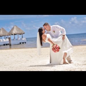 Size 10 beautiful beach wedding dress
